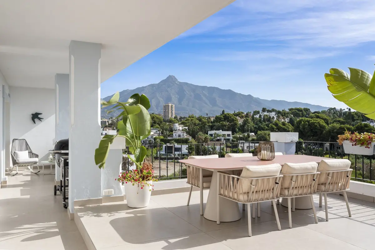 Penthouse Duplex in Nueva Andalucía