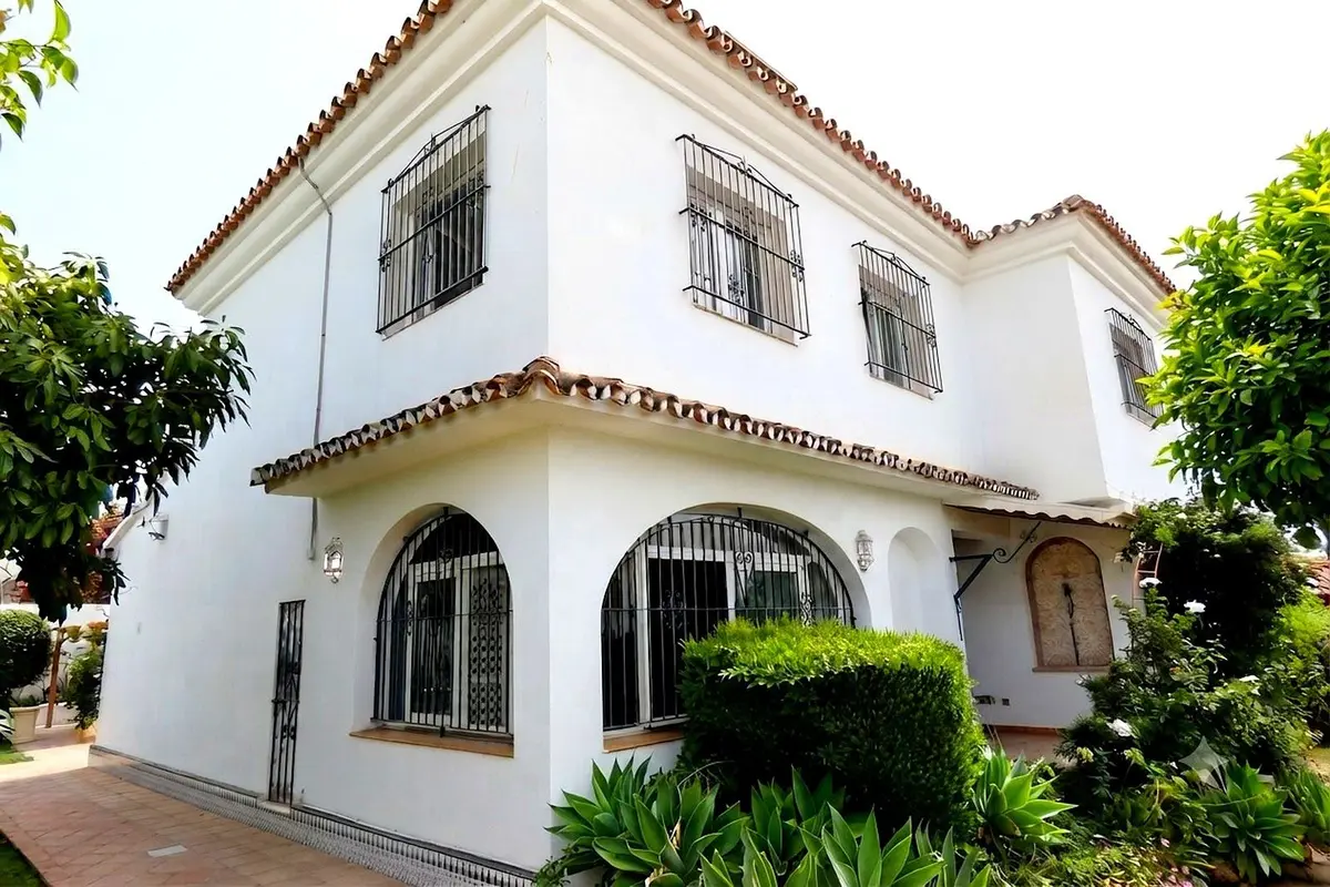 Detached Villa in Río Real