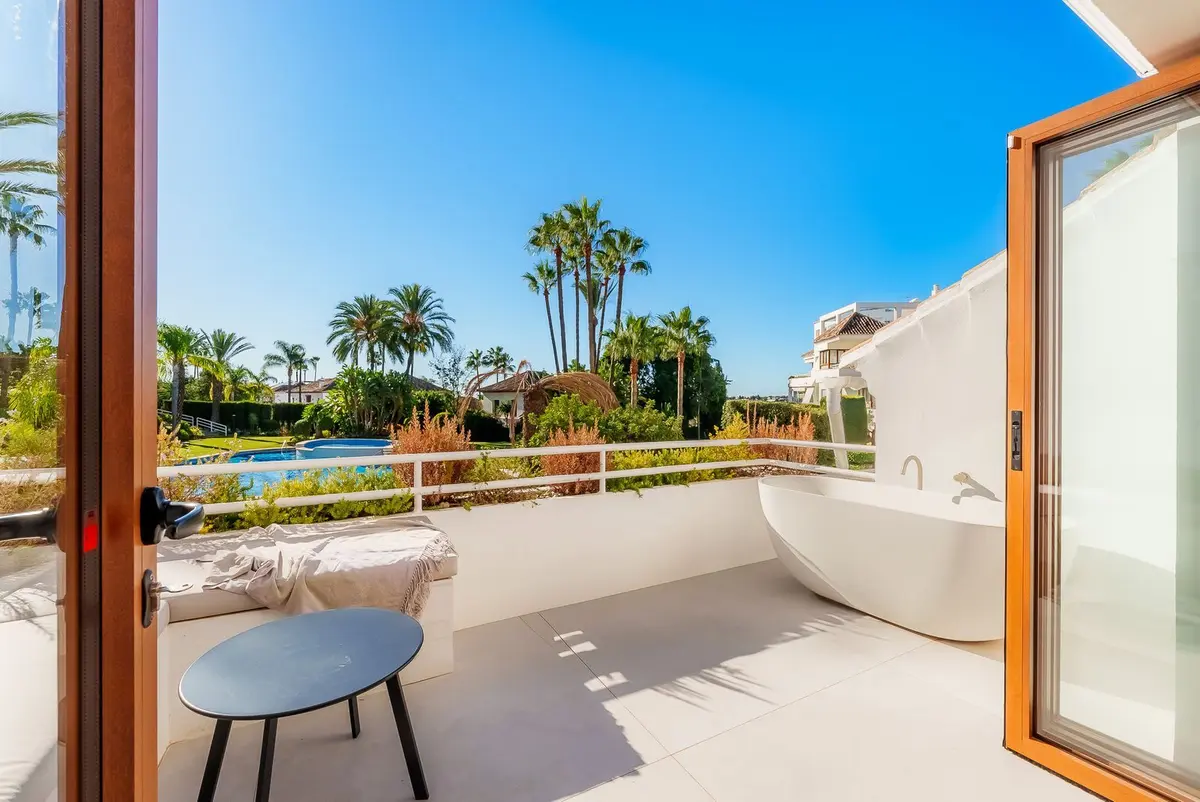 Ground Floor Apartment in Nueva Andalucía