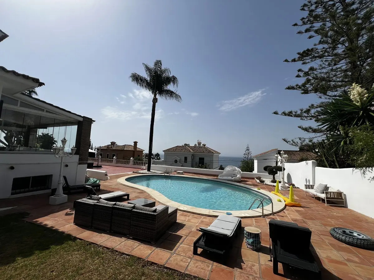 Detached Villa in Estepona