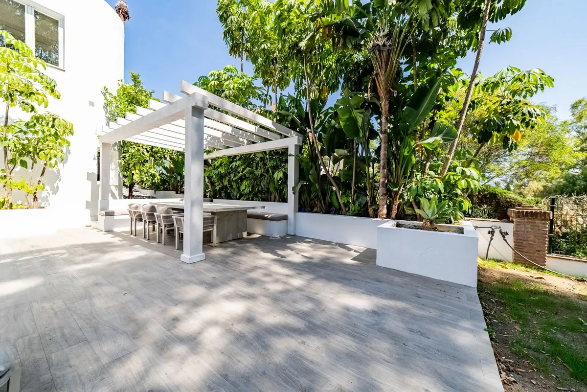 Detached Villa in Nueva Andalucía