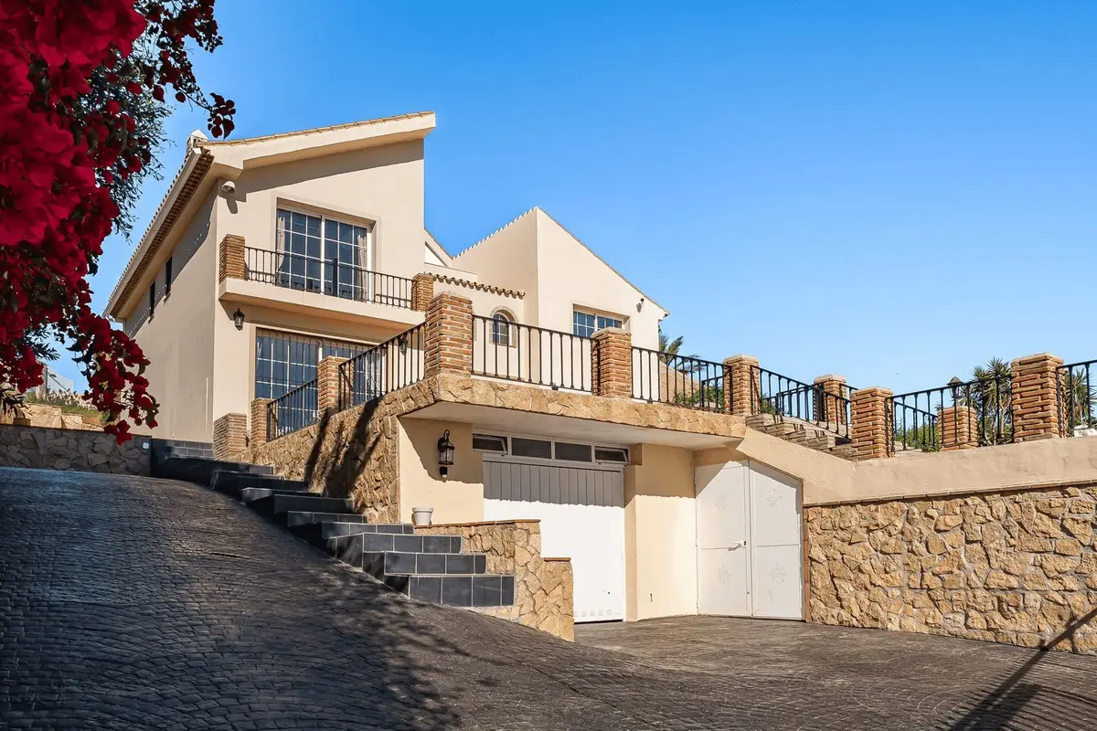 Detached Villa in Estepona