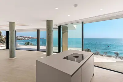Frontline Beach Duplex Penthouse in Guadalobón