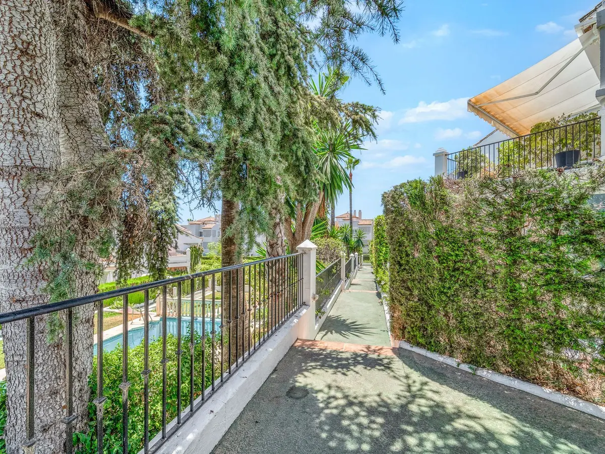 Semi-Detached House in Marbella
