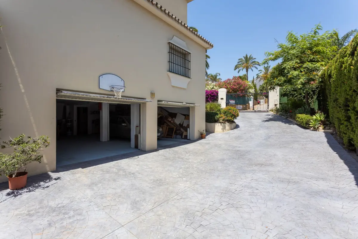 Detached Villa in Marbella