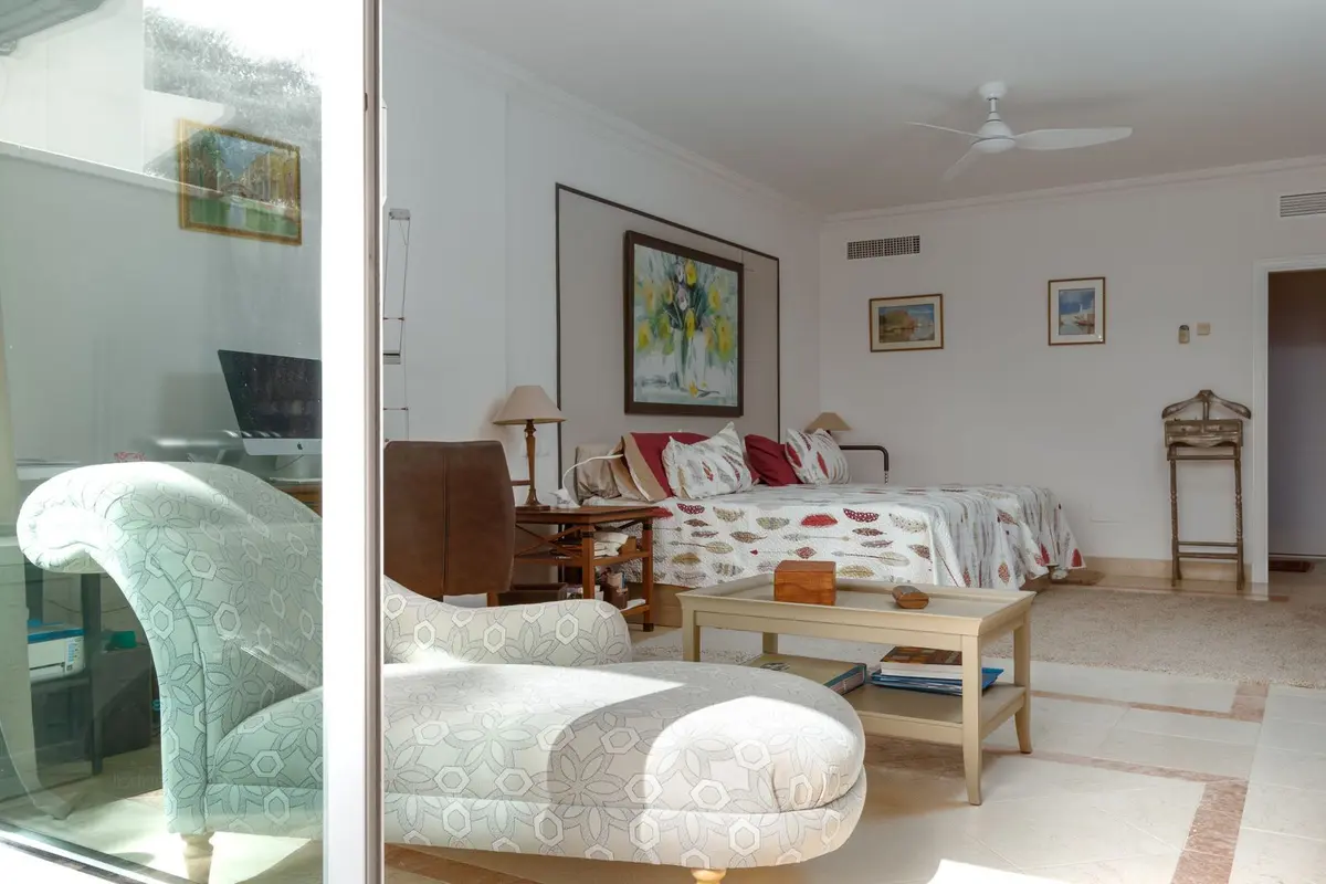 Middle Floor Apartment in Nueva Andalucía