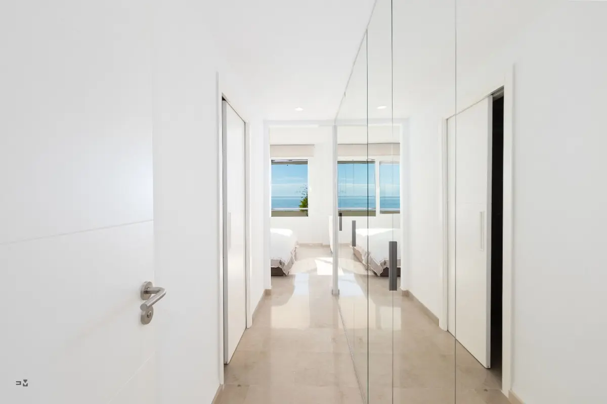 Middle Floor Apartment in Estepona