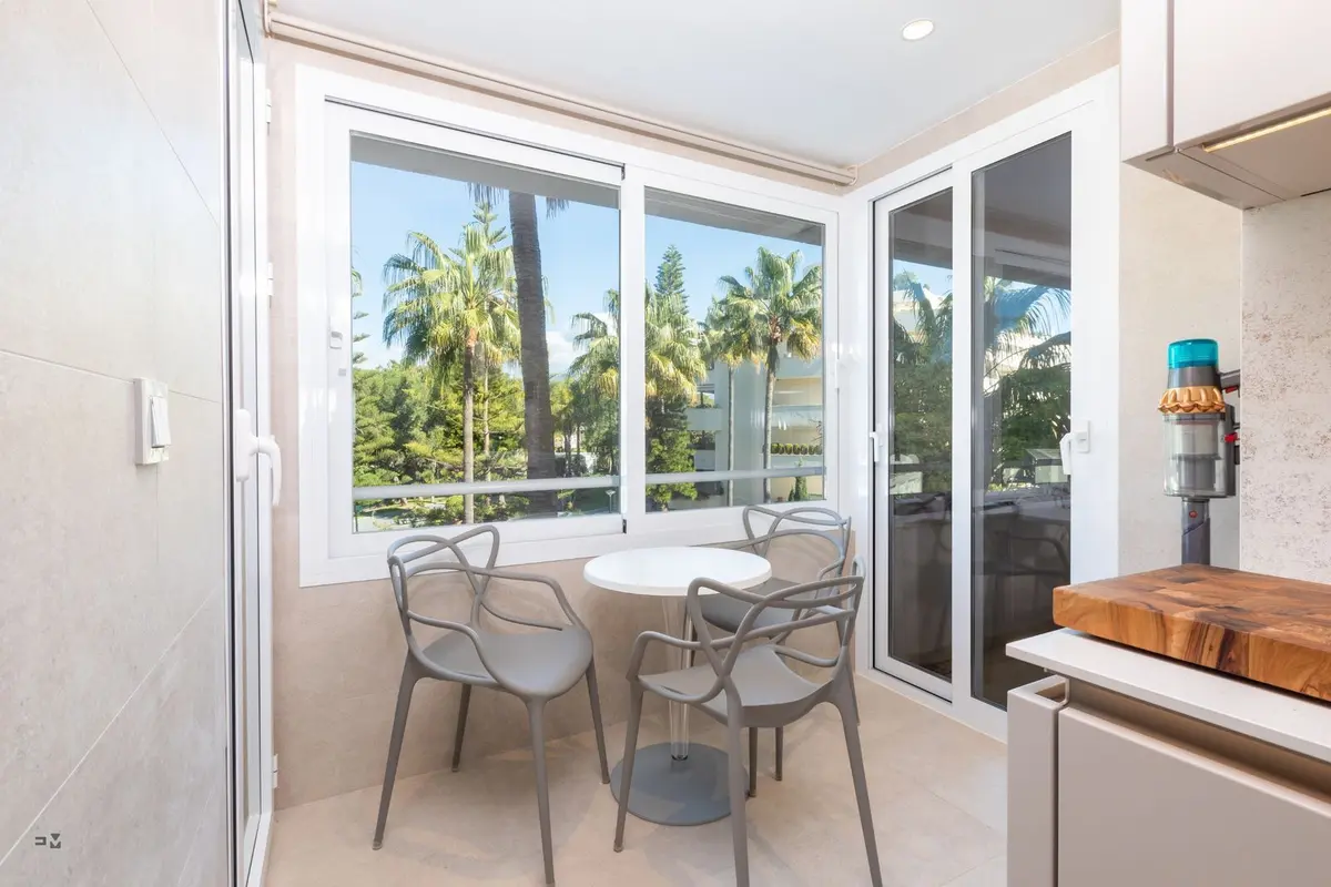 Middle Floor Apartment in Estepona