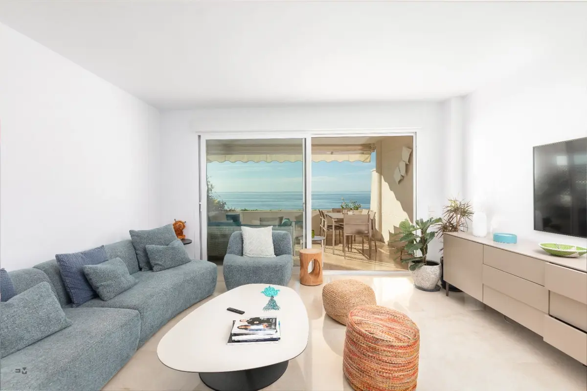 Middle Floor Apartment in Estepona