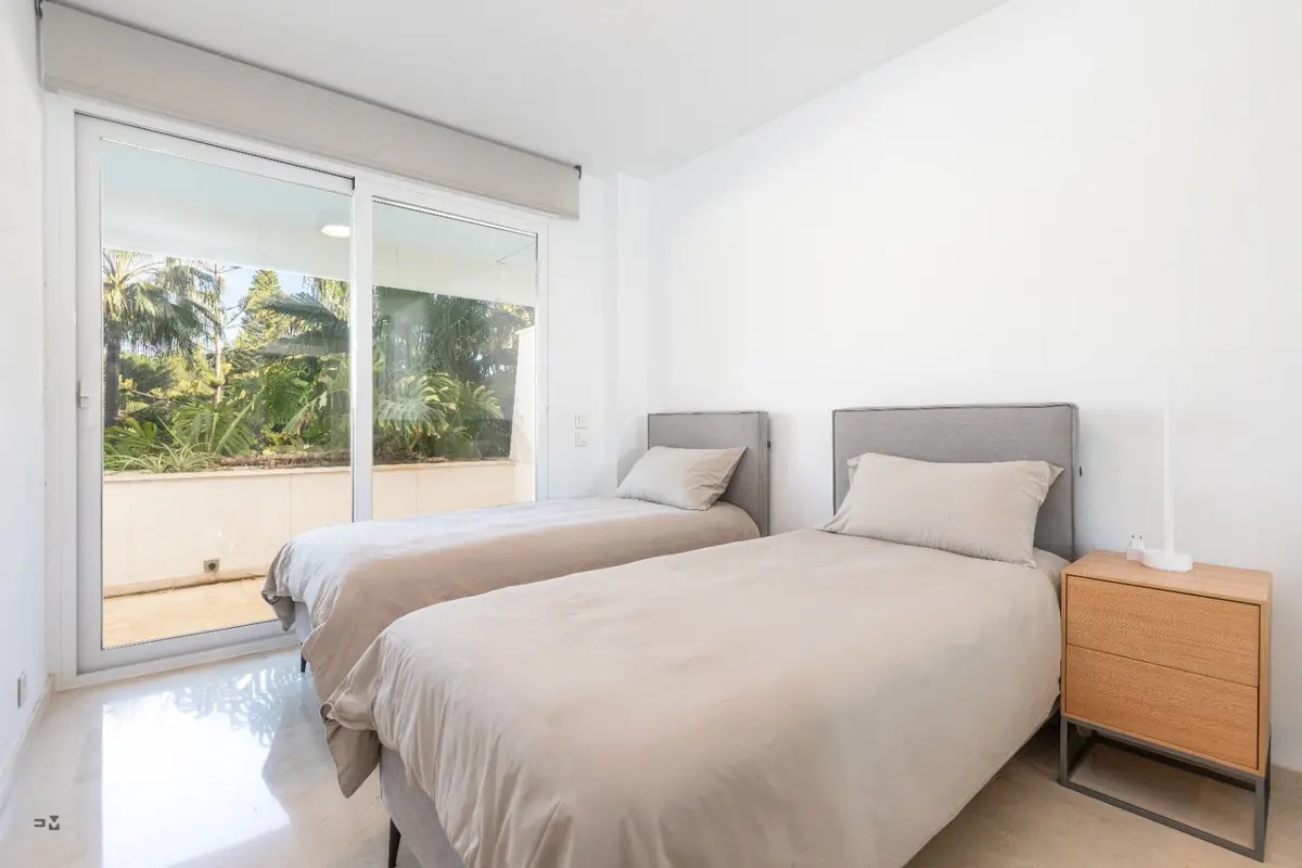 Middle Floor Apartment in Estepona