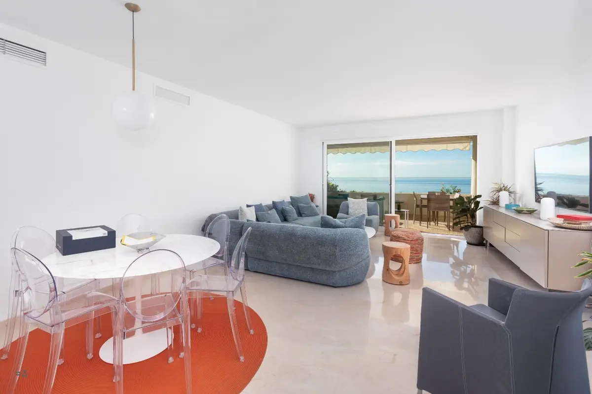 Middle Floor Apartment in Estepona