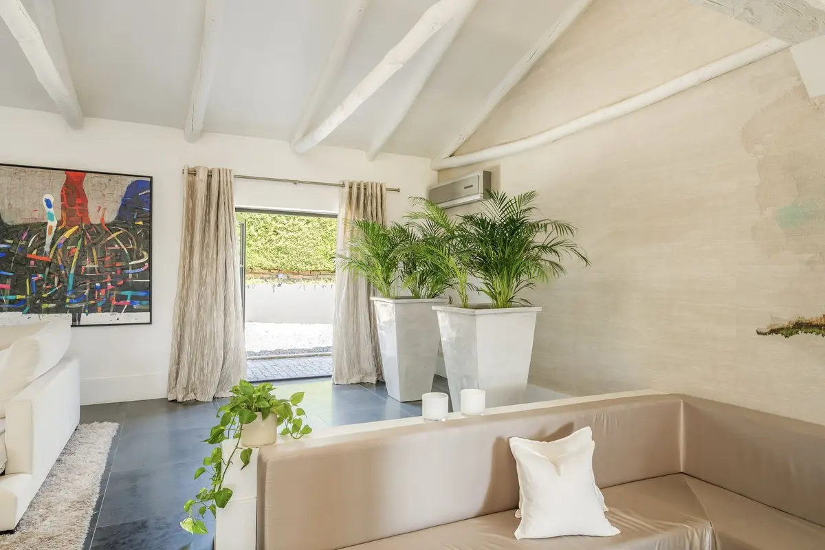 Detached Villa in El Paraiso