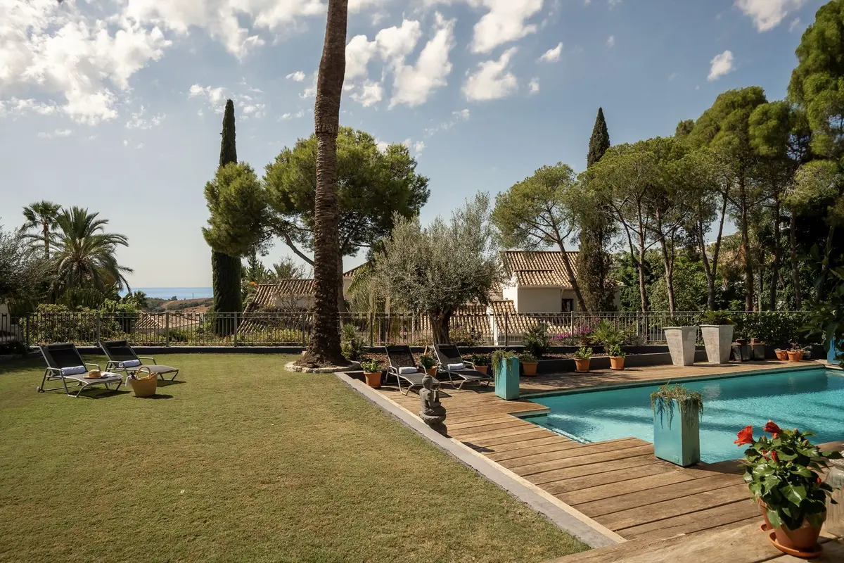Detached Villa in El Paraiso