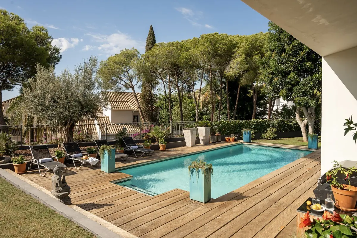 Detached Villa in El Paraiso