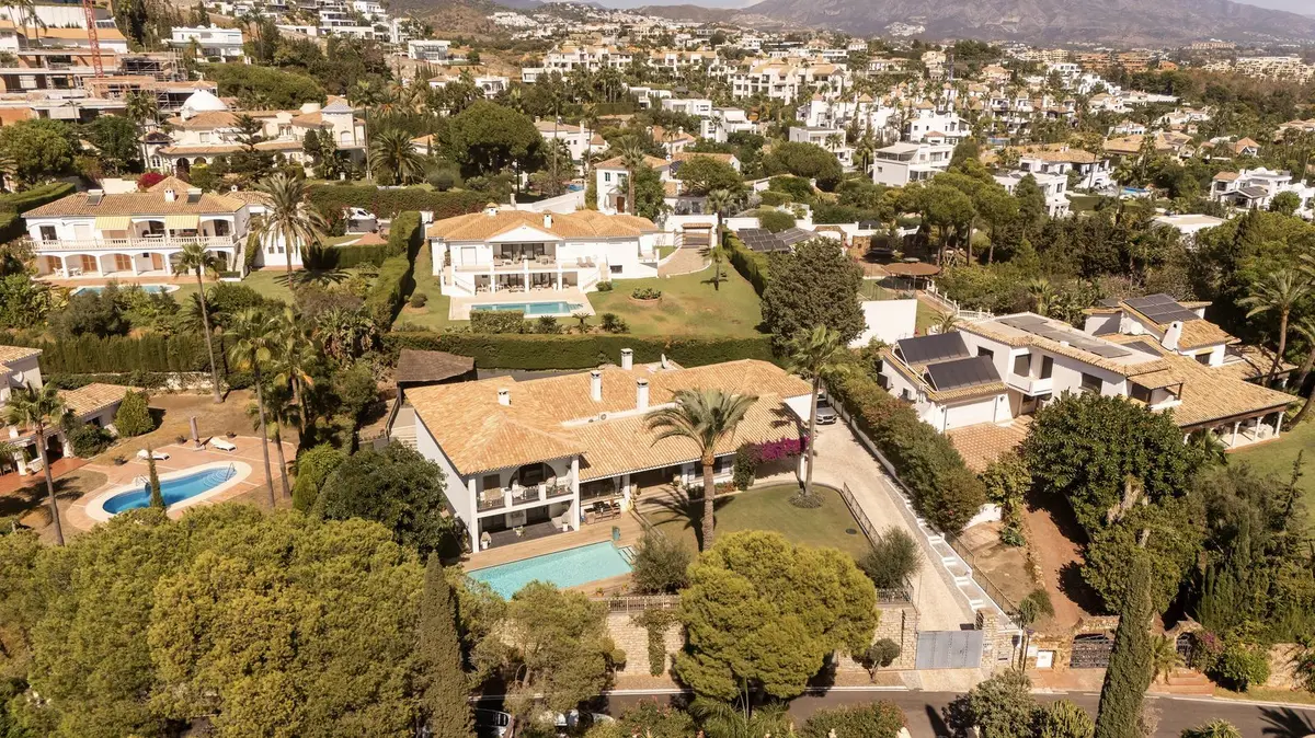 Detached Villa in El Paraiso