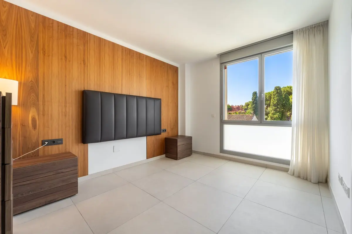 Middle Floor Apartment in Elviria