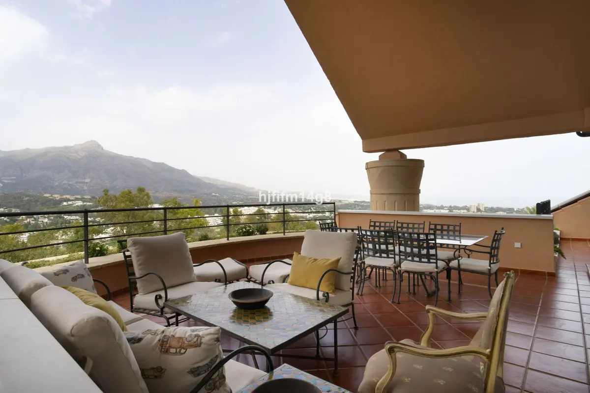 Penthouse in Nueva Andalucía