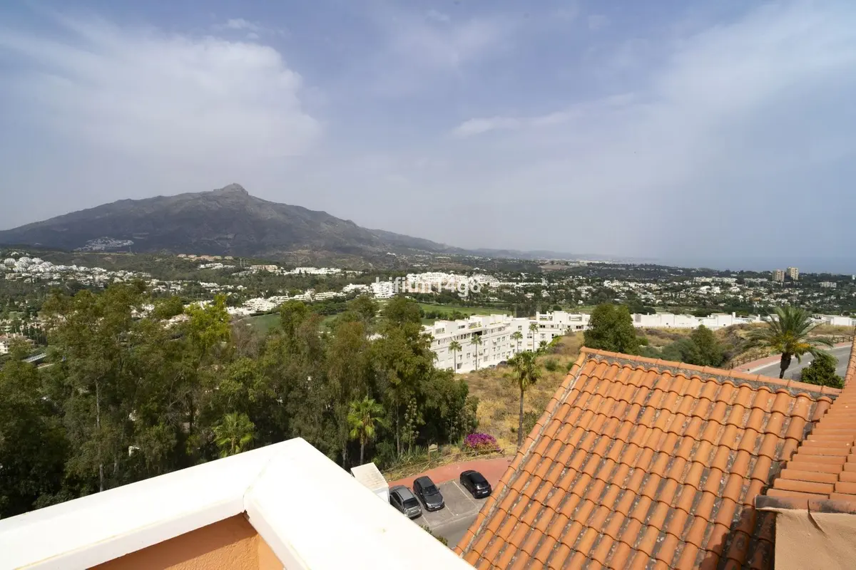 Penthouse in Nueva Andalucía