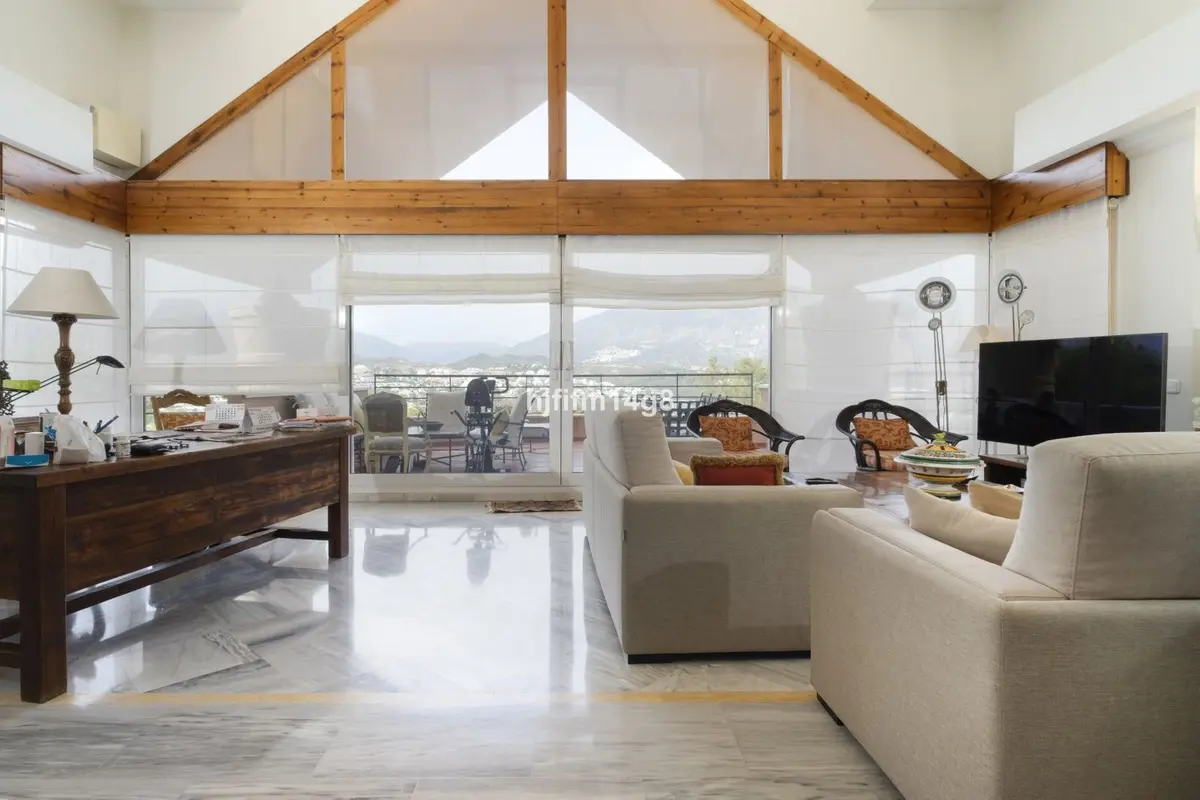 Penthouse in Nueva Andalucía