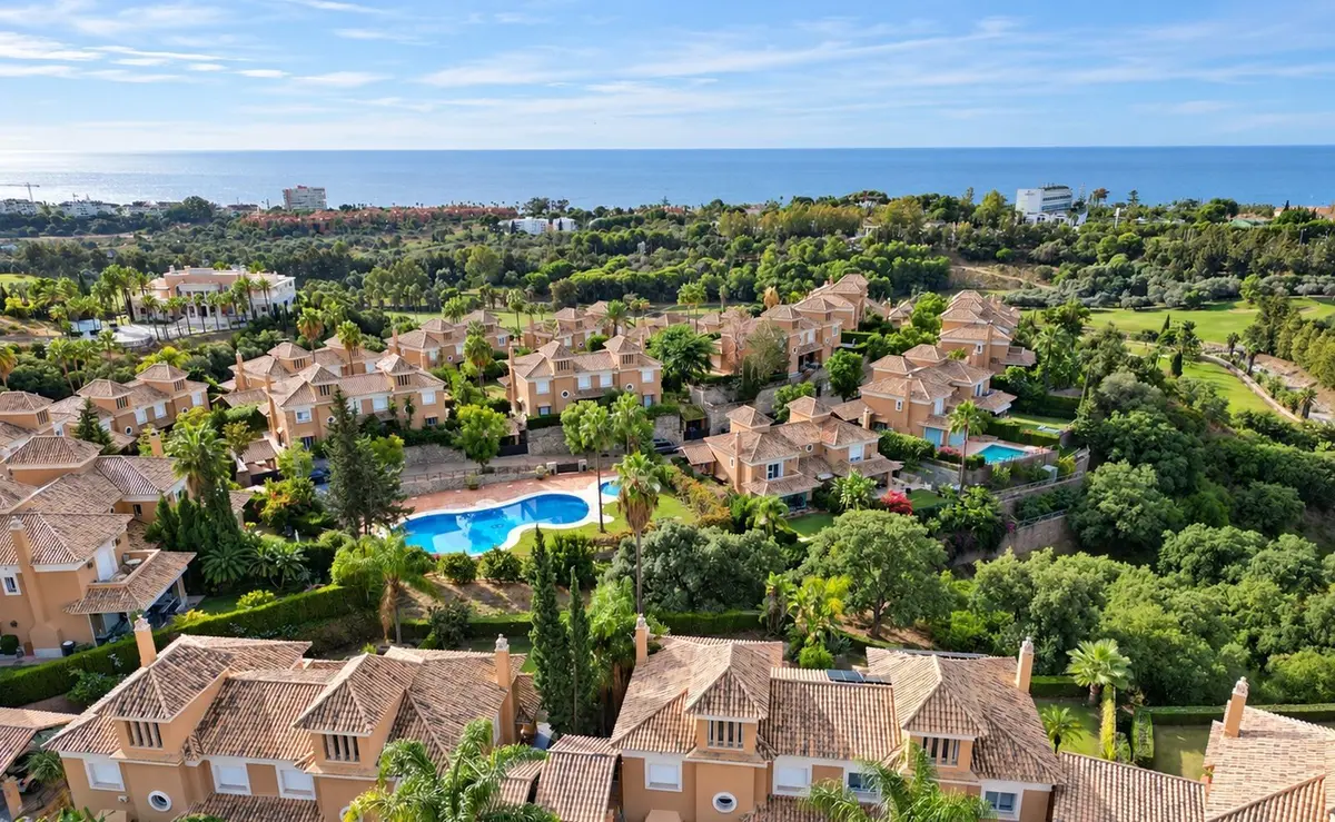 Semi-Detached House in Marbella