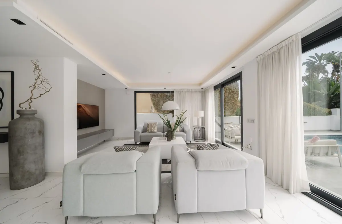 Detached Villa in Nueva Andalucía
