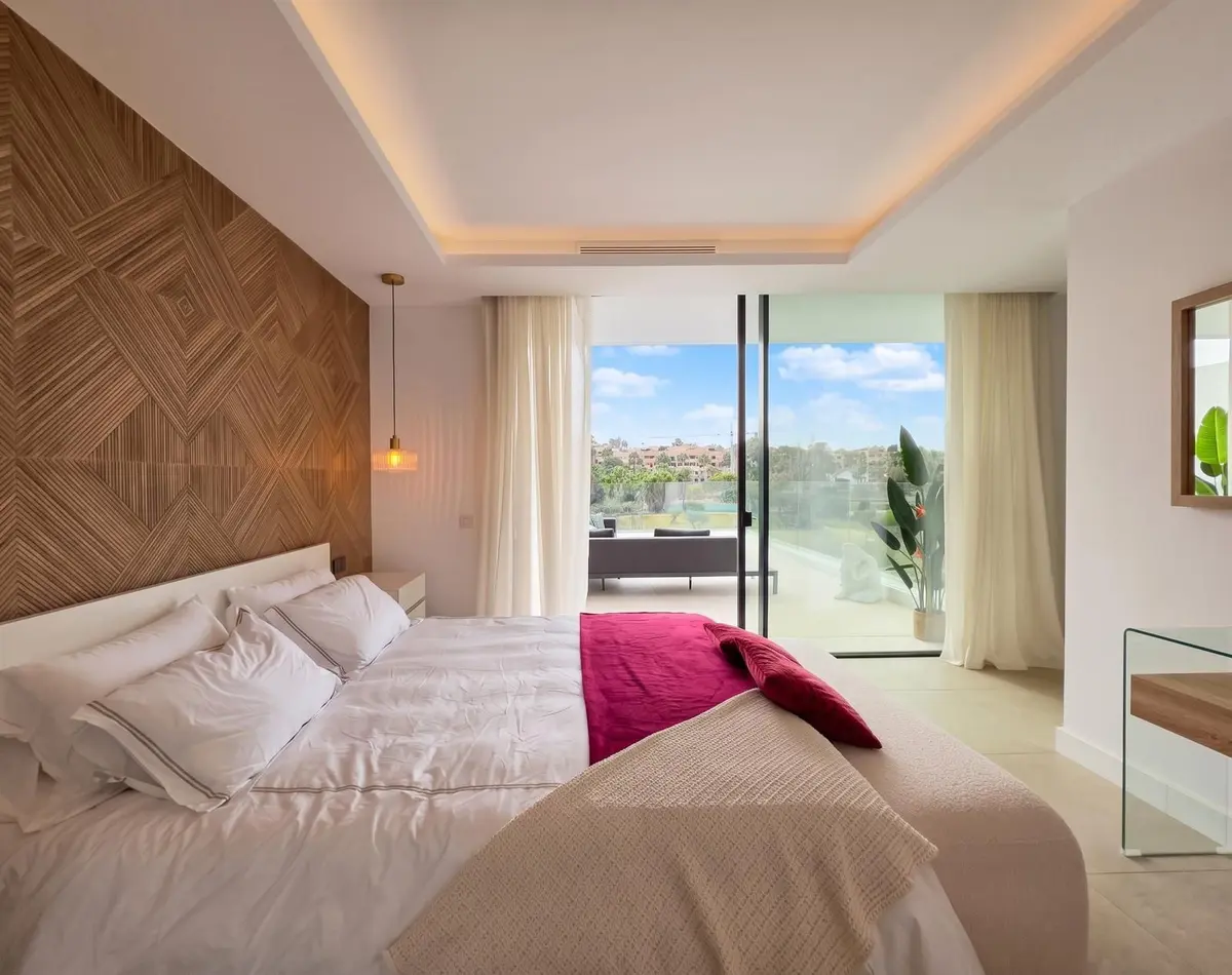 Detached Villa in El Paraiso