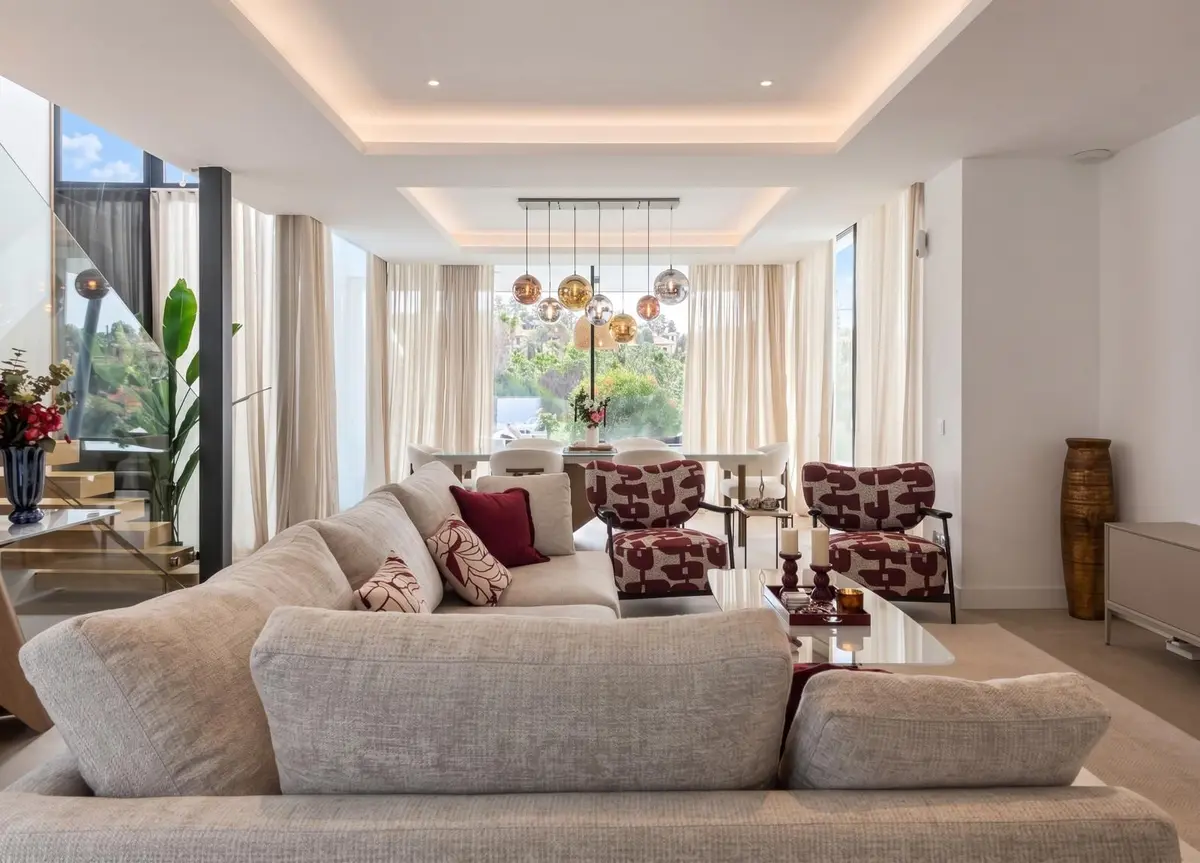 Detached Villa in El Paraiso