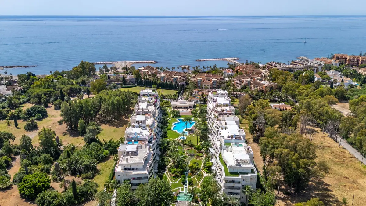 Middle Floor Apartment in Puerto Banús