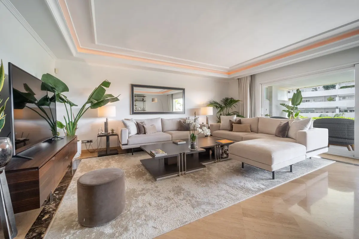 Middle Floor Apartment in Puerto Banús