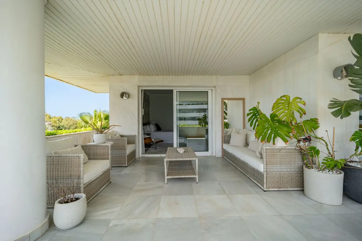 Middle Floor Apartment in Puerto Banús