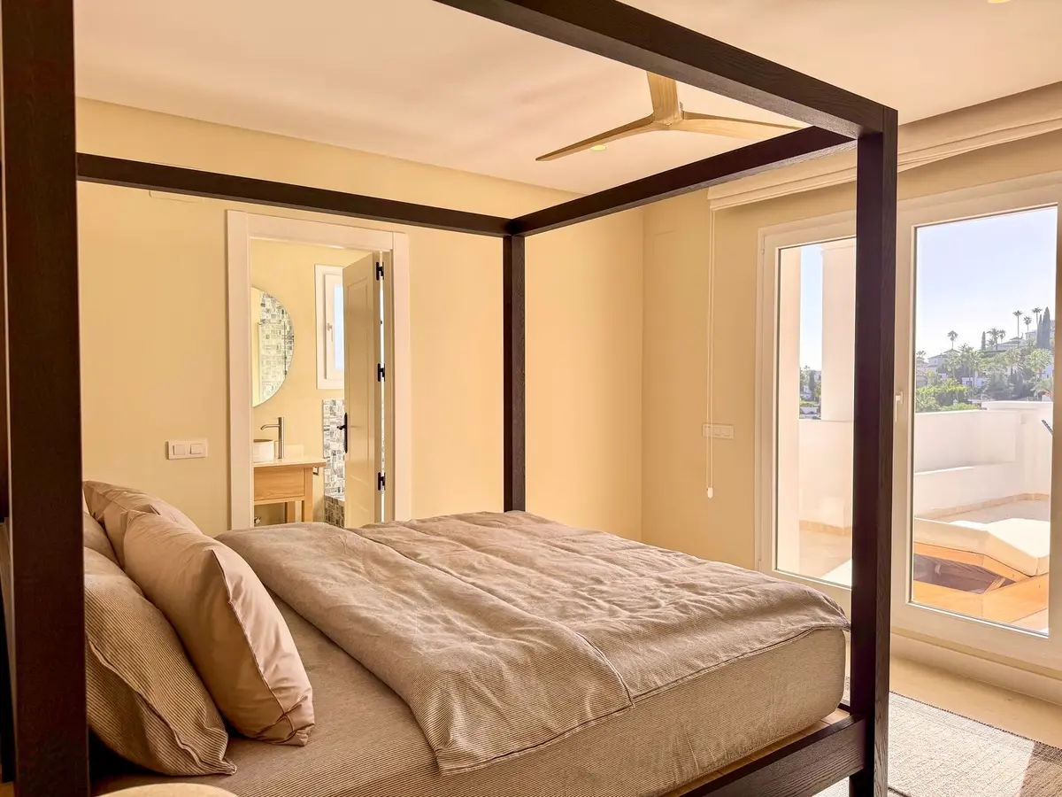Middle Floor Apartment in Nueva Andalucía
