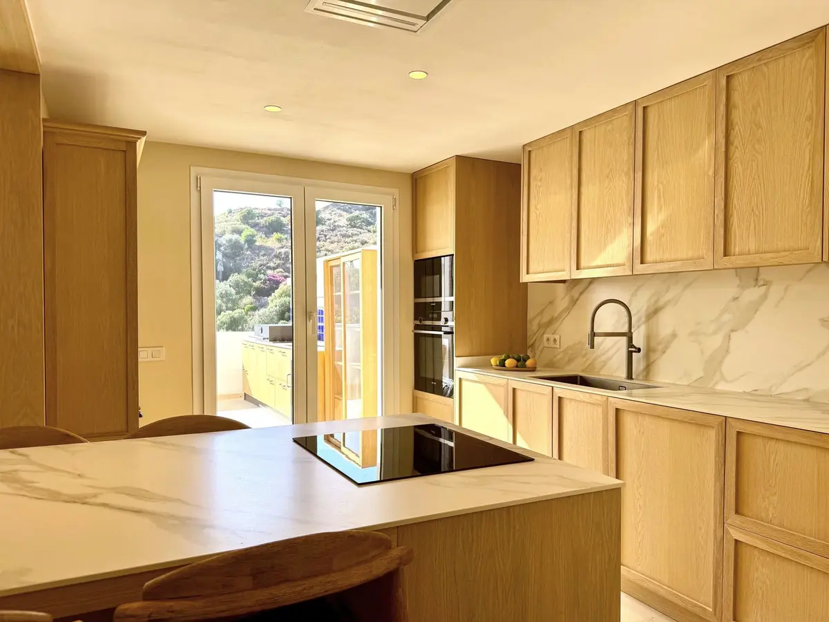 Middle Floor Apartment in Nueva Andalucía
