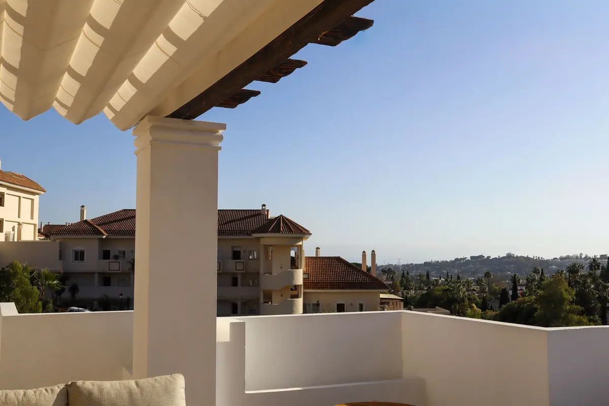 Middle Floor Apartment in Nueva Andalucía