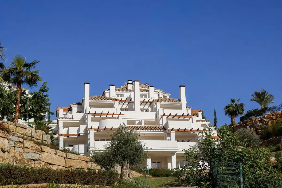 Middle Floor Apartment in Nueva Andalucía