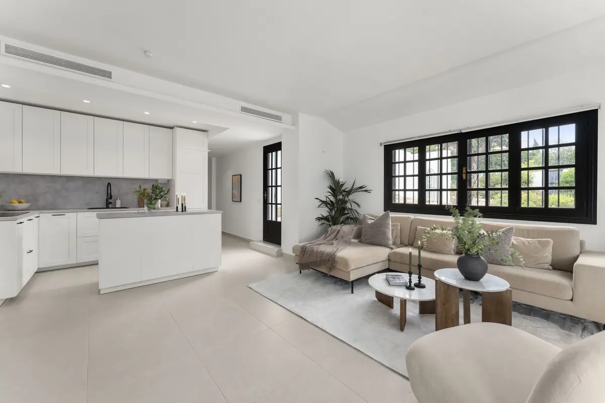Middle Floor Apartment in Nueva Andalucía