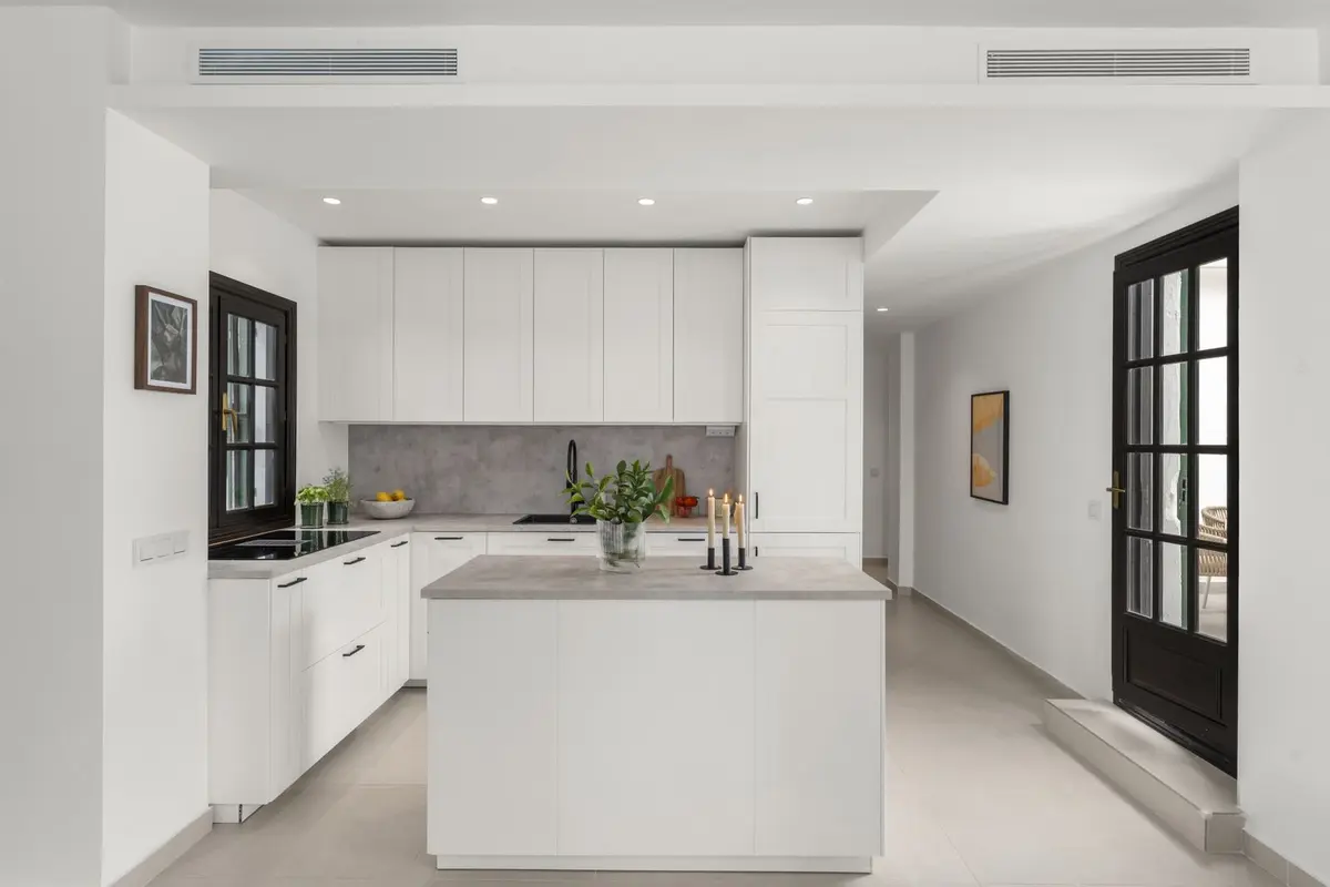 Middle Floor Apartment in Nueva Andalucía