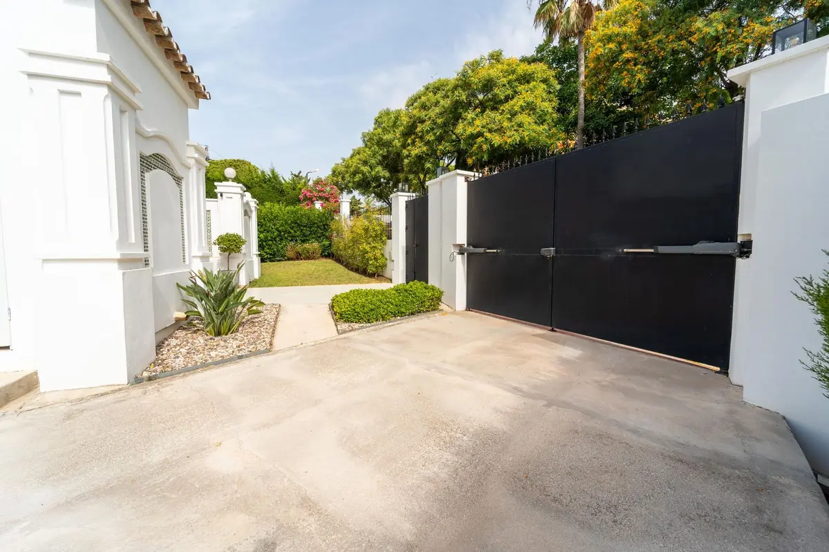 Detached Villa in Elviria