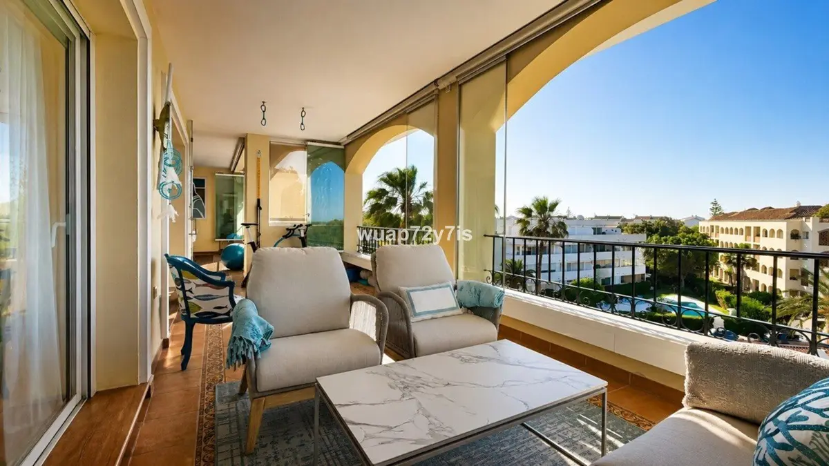 Penthouse in Elviria