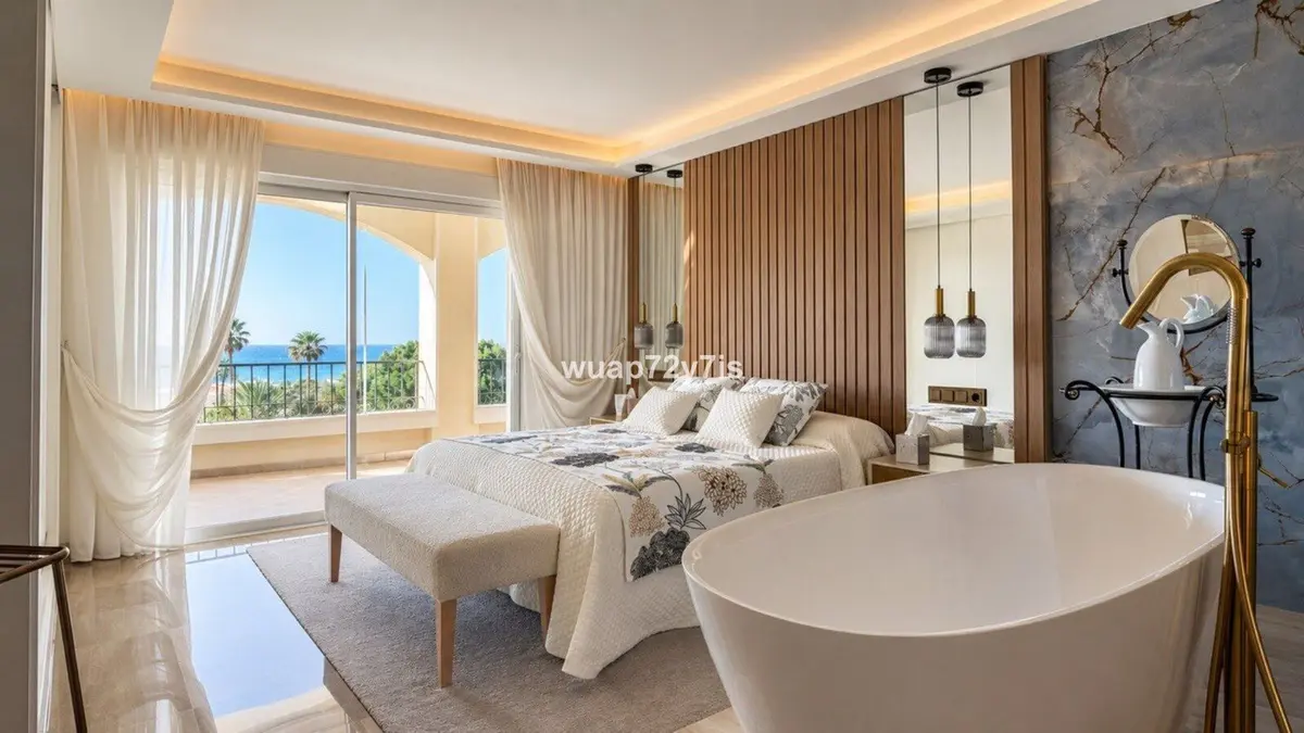 Penthouse in Elviria