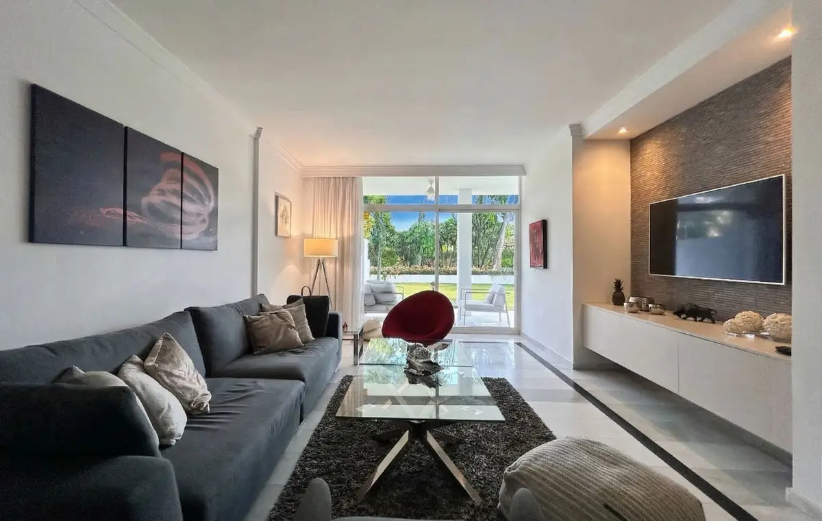 Middle Floor Apartment in Puerto Banús