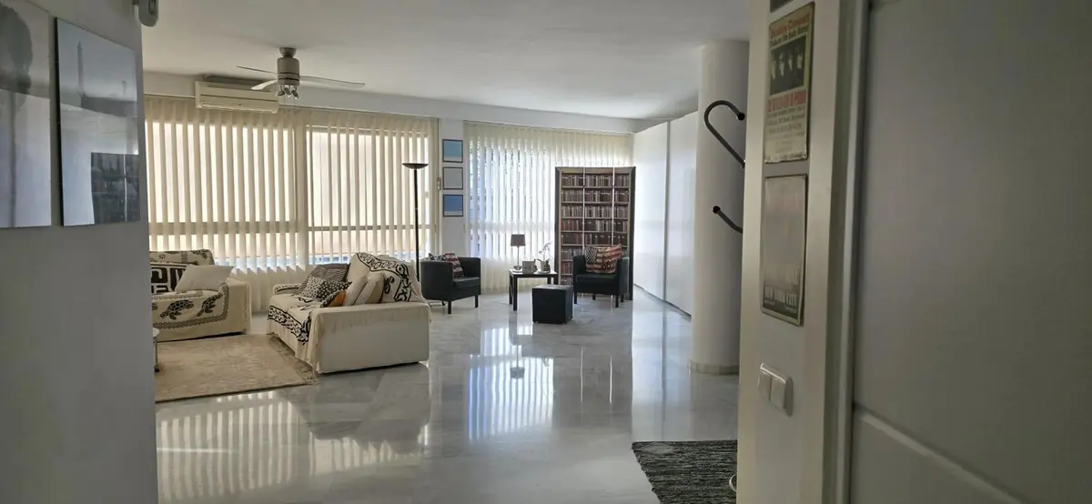 Middle Floor Apartment in Marbella