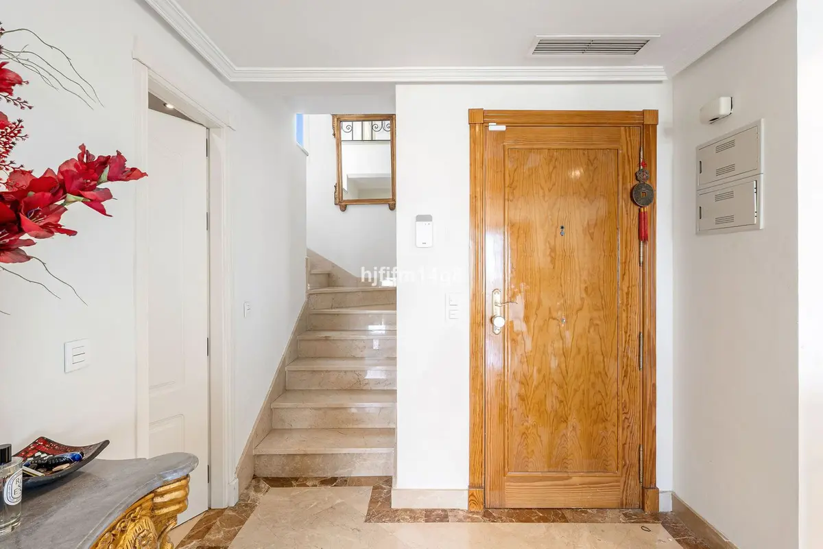 Penthouse Duplex in Nueva Andalucía