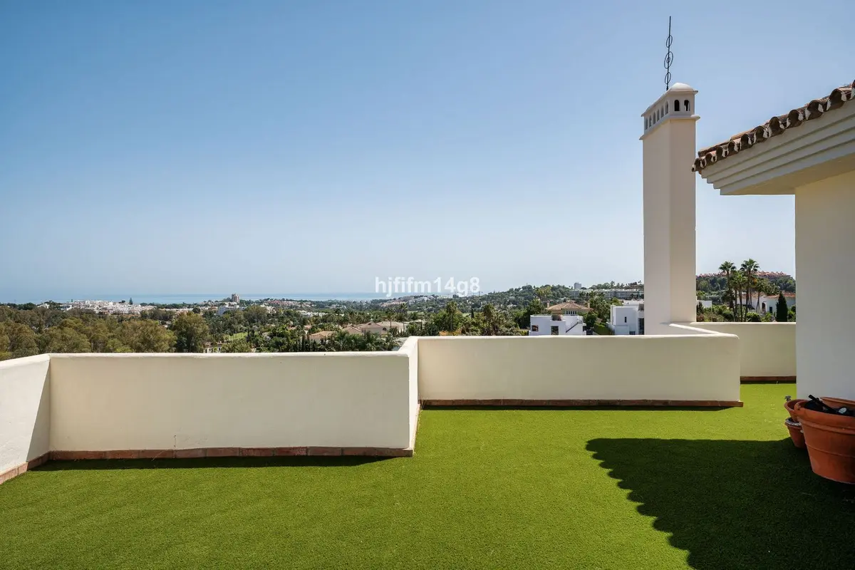 Penthouse Duplex in Nueva Andalucía