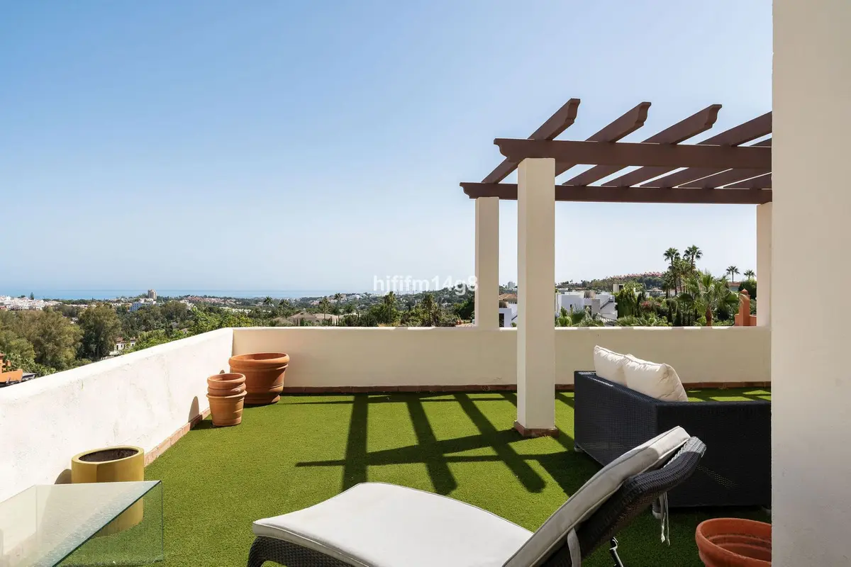 Penthouse Duplex in Nueva Andalucía
