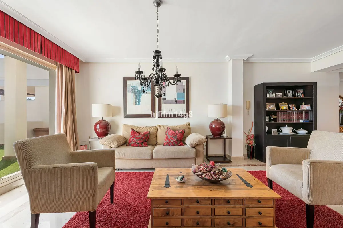 Penthouse Duplex in Nueva Andalucía