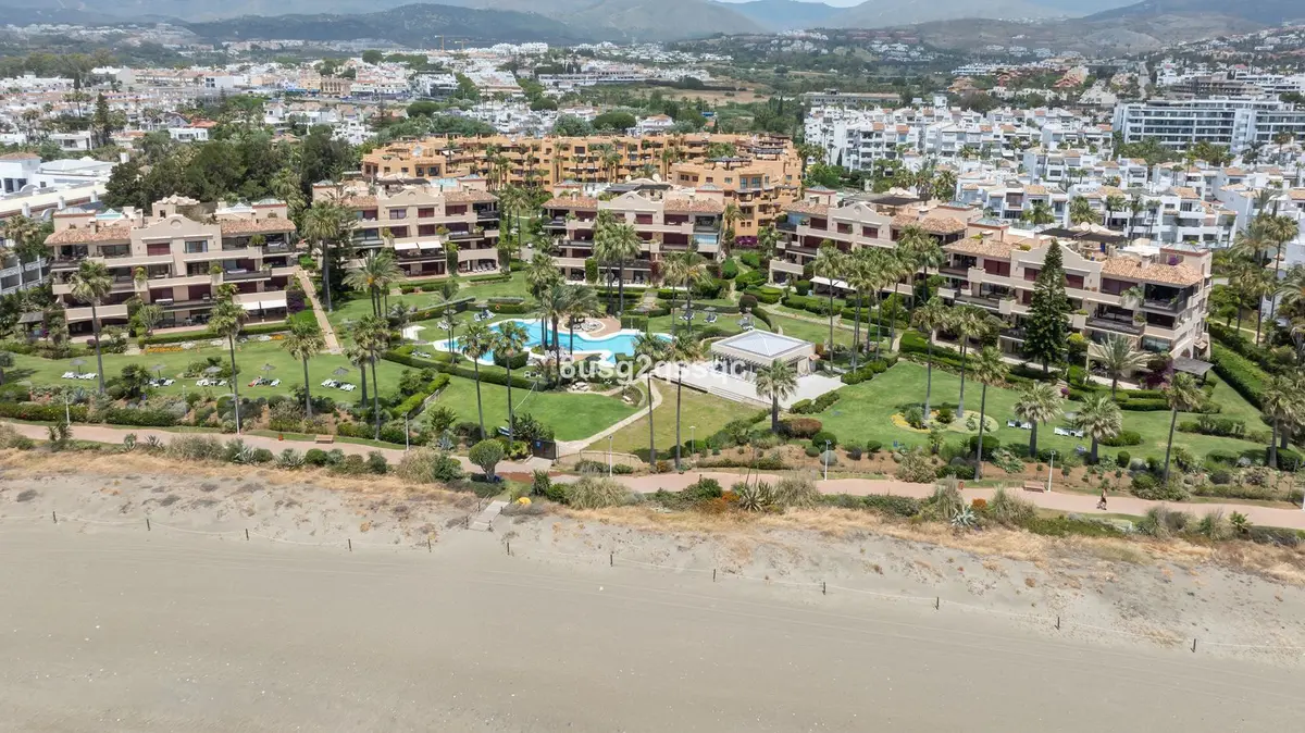 Middle Floor Apartment in Costalita
