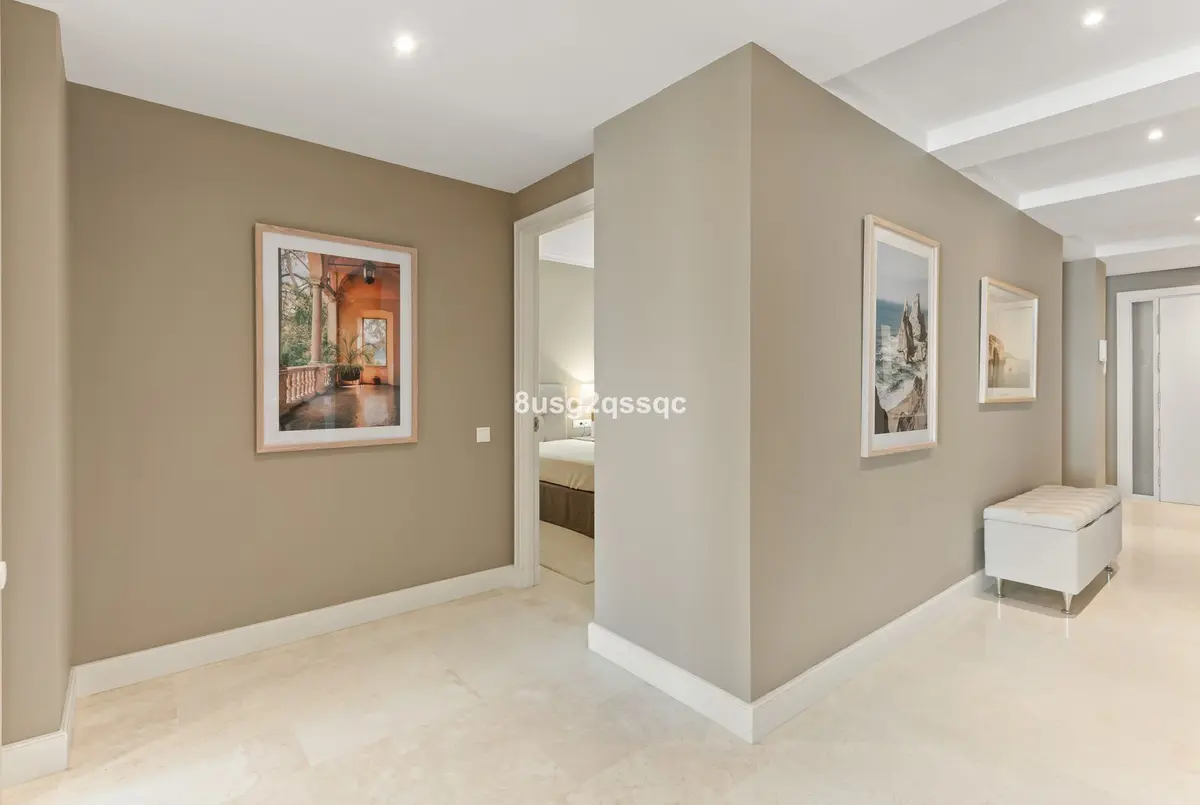 Middle Floor Apartment in Costalita