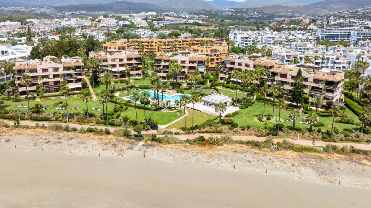 Middle Floor Apartment in Costalita