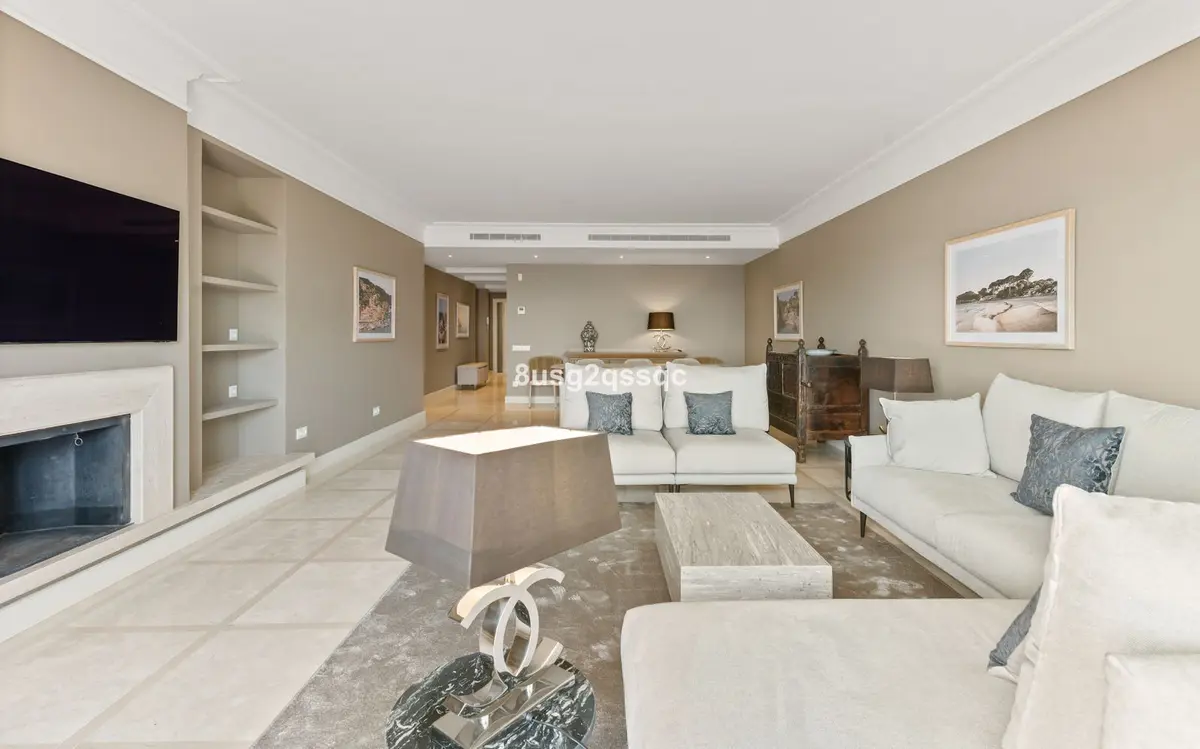 Middle Floor Apartment in Costalita