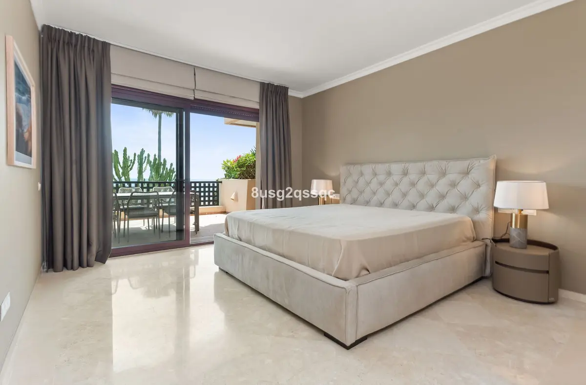 Middle Floor Apartment in Costalita